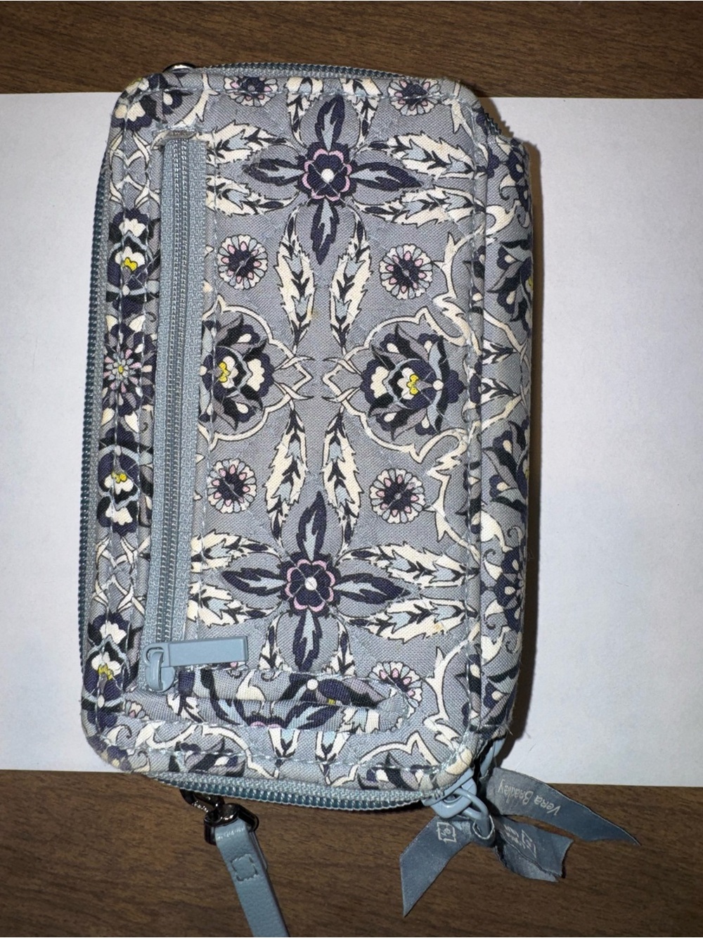 Vera Bradley Plaza Tile Zipper RFID Wallet Gray Blue Wristlet - Picture 4 of 4